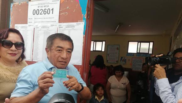 Candidato de El Maicito vota y responde por visitas de gente de su entorno a Álvarez