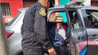Ayudan a abuelito de 94 años a regresar a su vivienda en Chimbote
