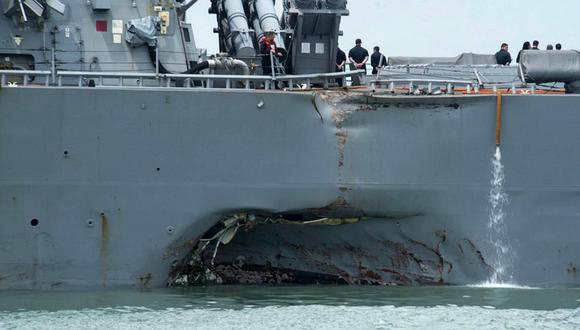 Trump lamenta muerte de marineros en choque de un buque de EEUU con petrolero