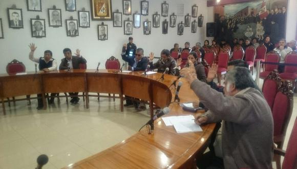 Tacna: Concejo aprueba vacaciones de alcalde Luis Torres por ocho días