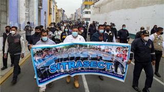 Trabajadores ediles se movilizan en Trujillo