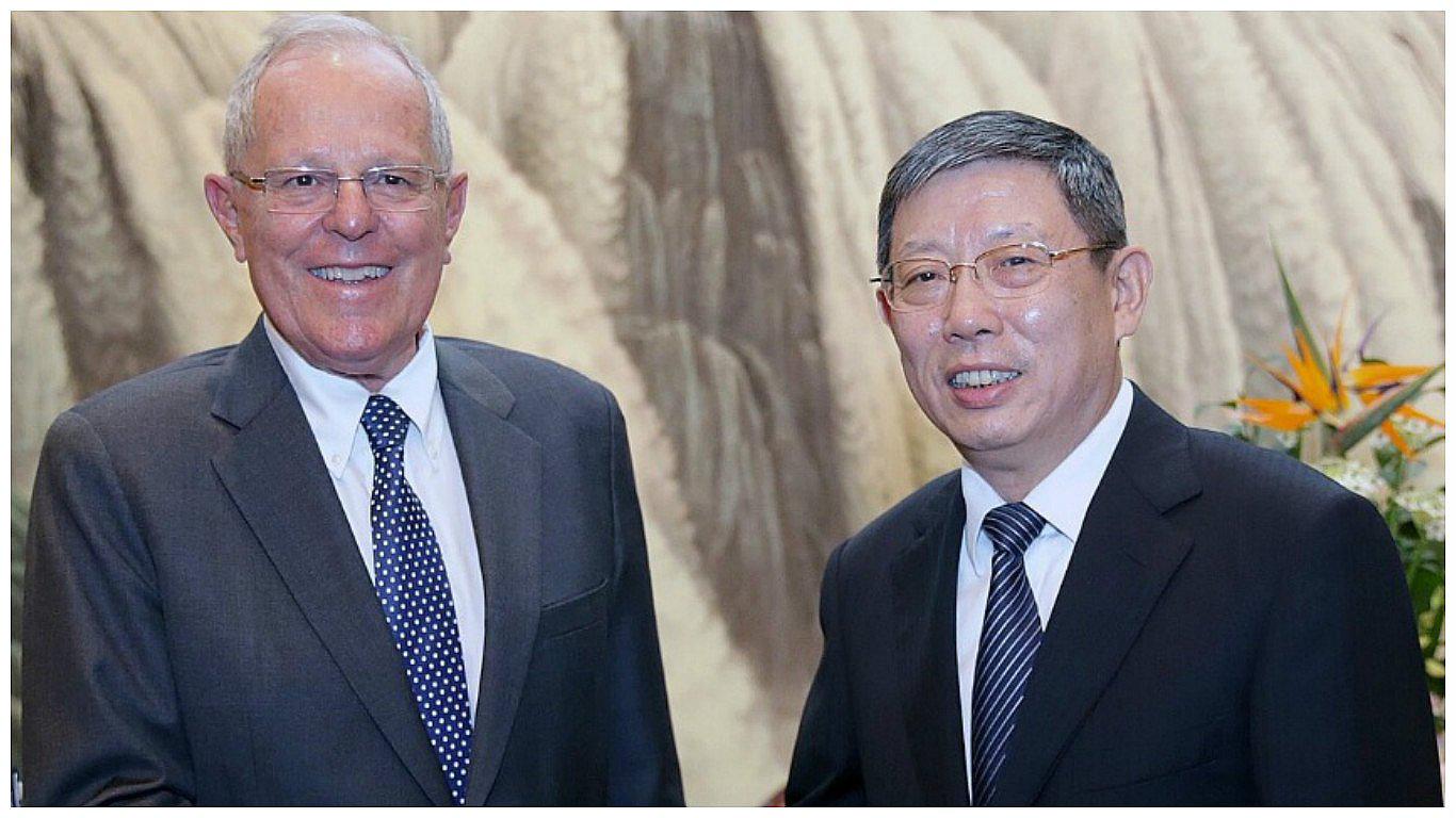 PPK visita Shanghái en busca de enlaces aéreos y marítimos China-Perú