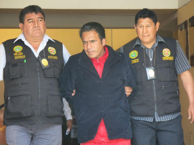 Detienen a profesor de natación por tocamientos indebidos