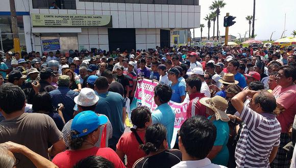 Chimbote: Transportistas acatan paro y piden anular ordenanza municipal (FOTOS) 
