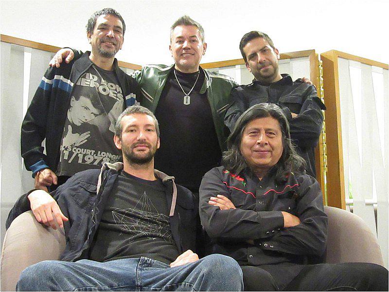 30 años de Voz Propia: Elogio a la existencia