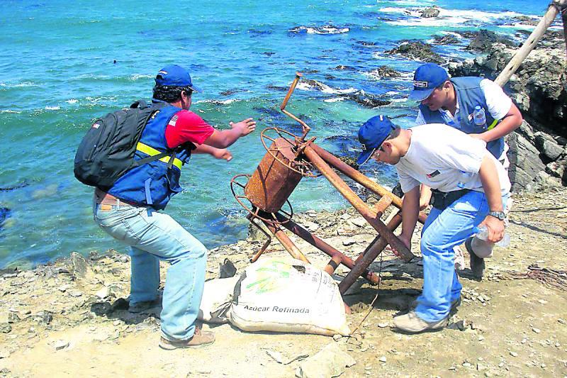 Operativos contra la extracción de algas