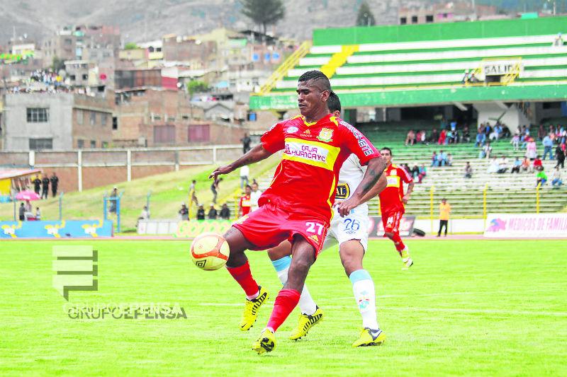 Jose Mendoza quiere quedarse en el Sport Huancayo 