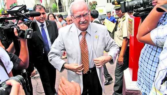 Hoy dan último adiós a alcalde de San Isidro, Raúl Cantella
