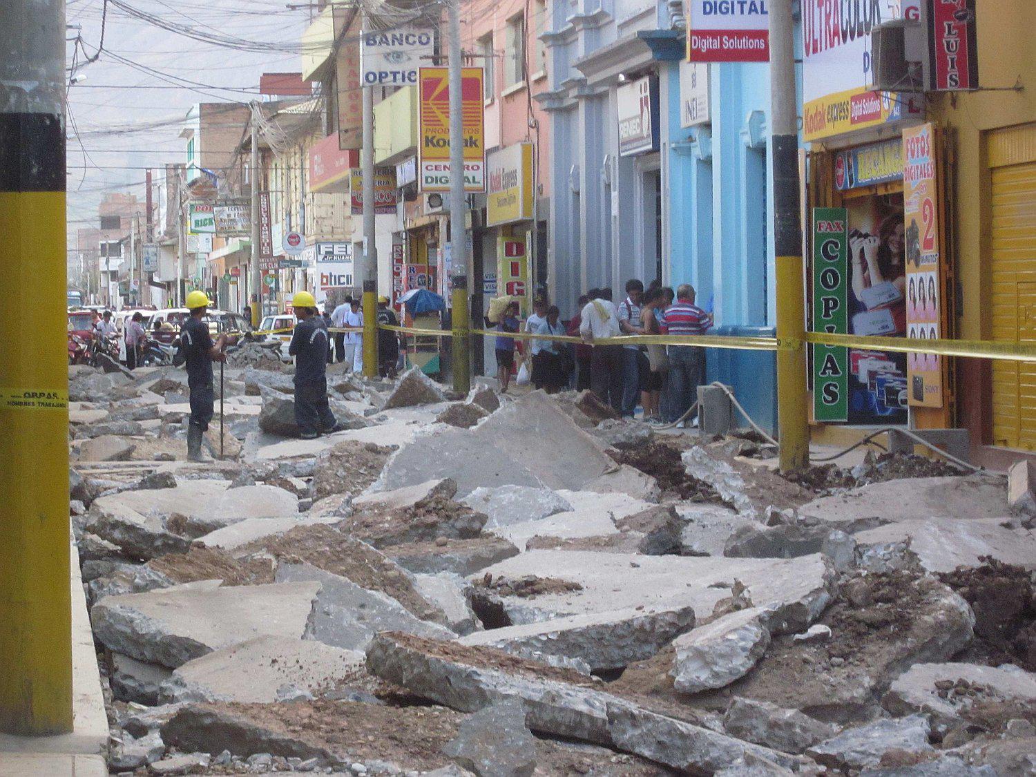 Fiscal advierte que millonaria obra de pistas y veredas fue ejecutado por socio de Clever Castañeda