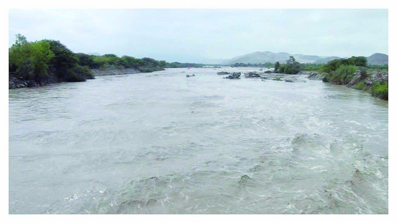 Inician los trabajos de descolmatación de 10 kilómetros de río Casma