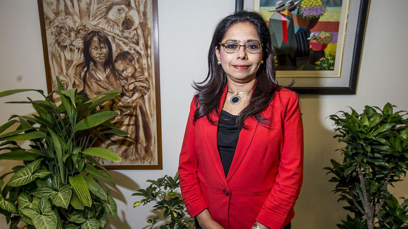 Marcela Huaita: "Todavía hay barreras para la inserción económica de las mujer"