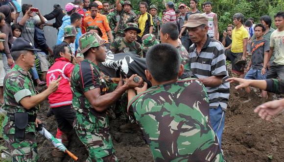 Indonesia: Inundaciones y corrimientos de tierra dejan quince muertos   