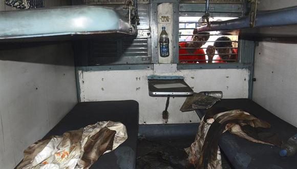 India: Incendio en tren deja 35 muertos