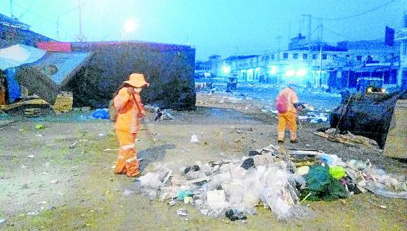 30 toneladas de basura en complejo de mercados y otras 30 en la ciudad