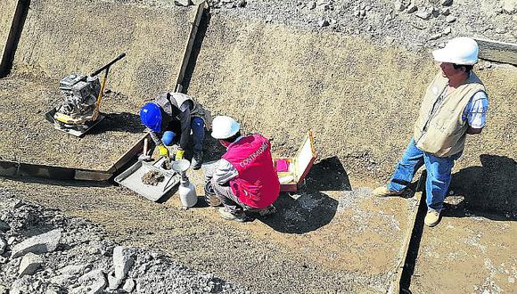 Contraloría detecta riesgos en en mejoramiento de canales de riego en El Ingenio