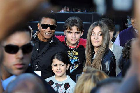Familia de Michael Jackson se enfrenta por custodia de hijos del 'Rey del Pop'