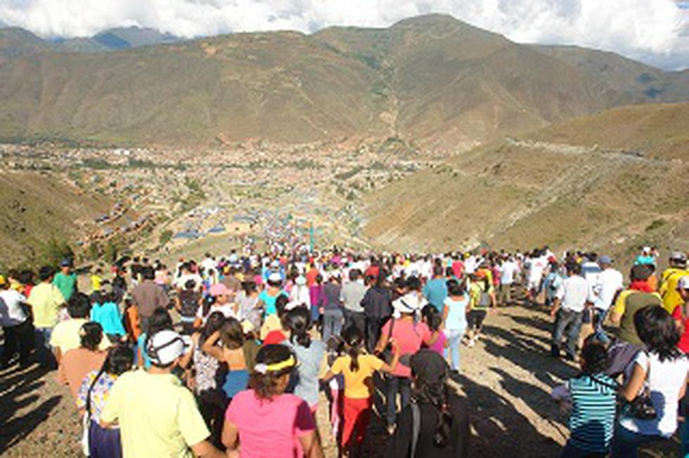 Tres mil asistentes en Via Crucis de Huánuco