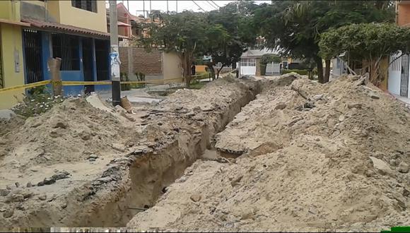 Piura:  Personal de la Dirección de Trabajo fiscaliza obra municipal de saneamiento de Las Mercedes