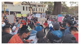 Miles marchan contra el gobierno de Manuel Merino en Chiclayo