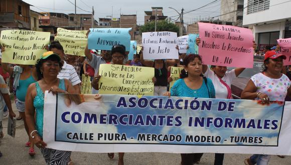 Tumbes: Comerciantes informales tildan de mentiroso a Manuel De Lama