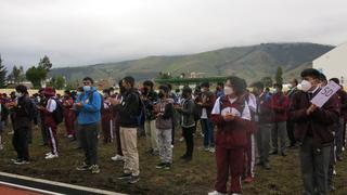 Escolares expuestos a la aglomeración, el frío y la radiación en su primer día de clases en Huancayo