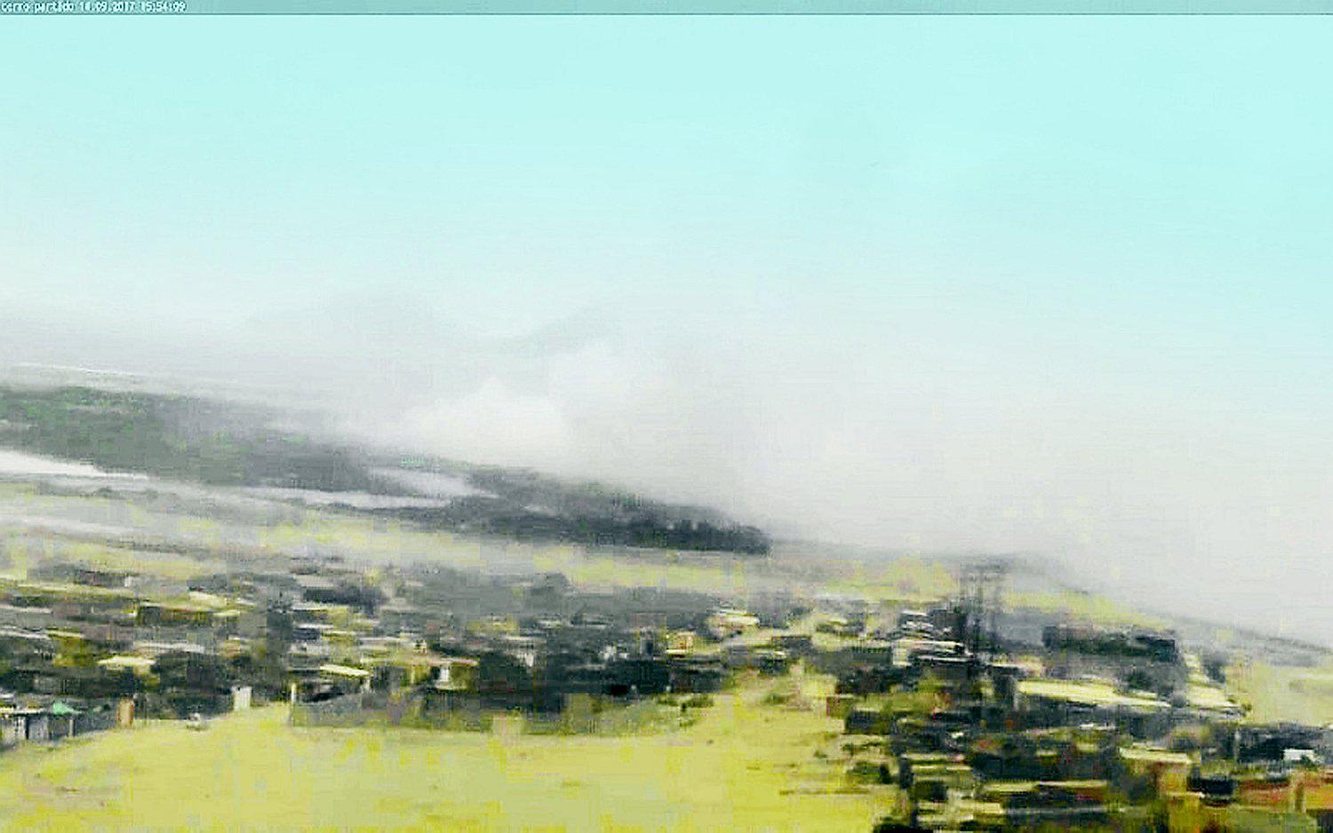 Nuevo Chimbote: Incendio forestal consume más de mil metros de pastizales 