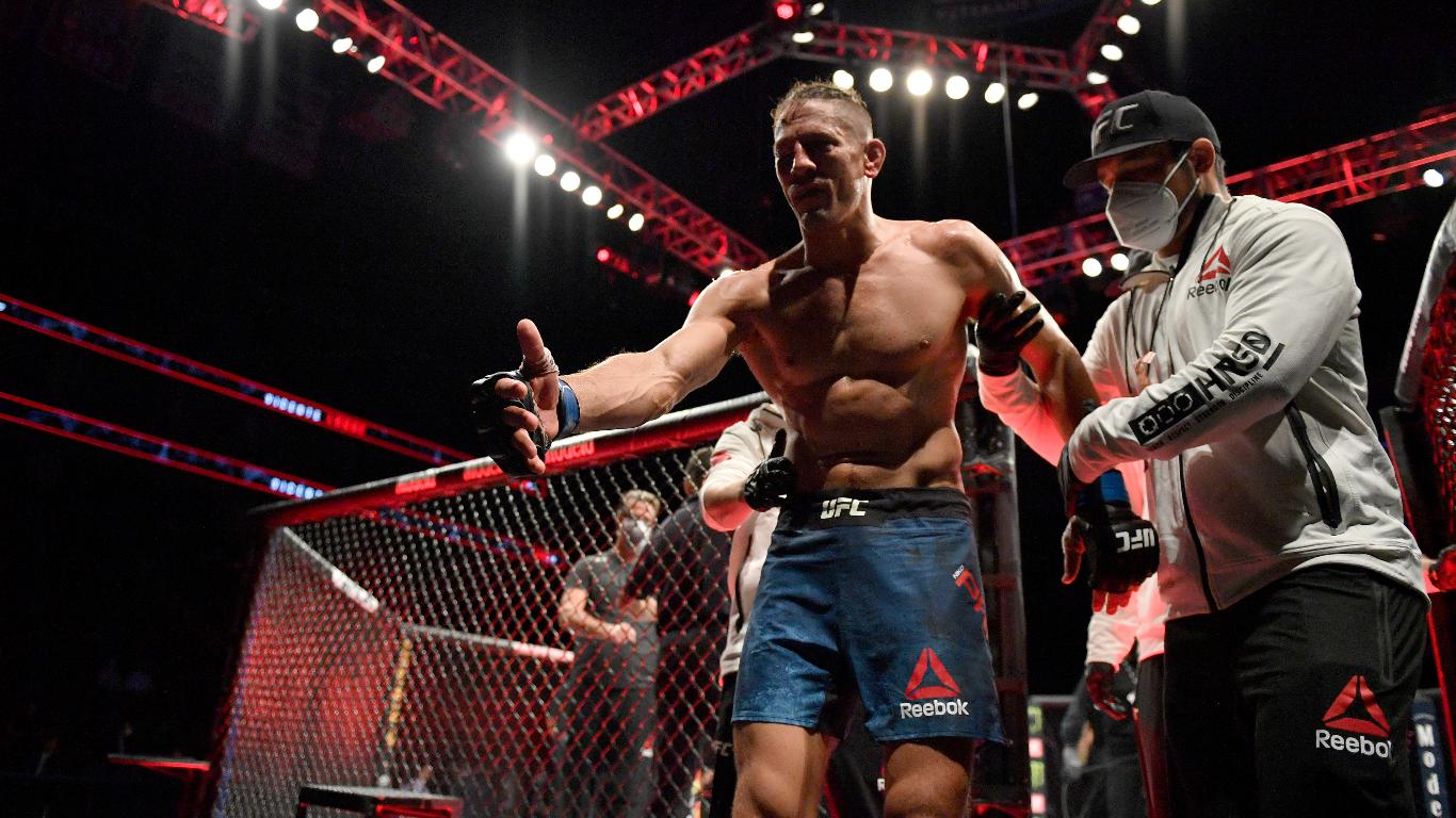 Niko Price se enfrentó ante Vicente Luque por la UFC 249. (Foto: AFP)