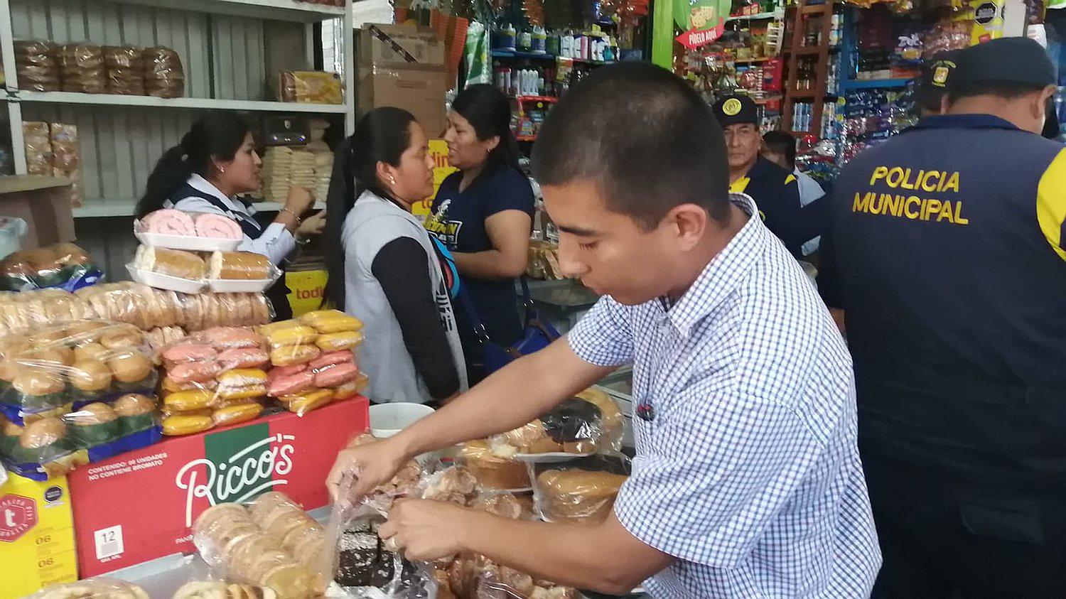 Escolares se intoxican con queques malogrados
