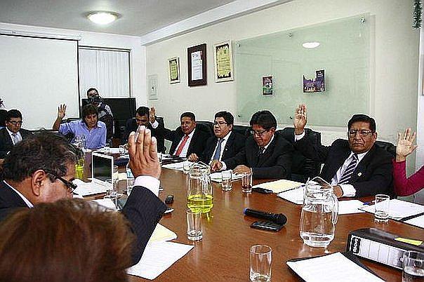 Alcalde Zegarra, regidores y funcionarios van a juicio por aprobar el PDM