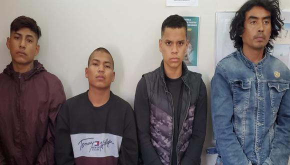 En persecución, la policía detuvo a Hugo Cornejo Cutipa (39), Josuat Yépez Olguín (20), Jean Pierre Gonzáles Vásquez (19) y Boris Panduro Yumbato (20) con dos kilos de cocaína y 27 kilos de marihuana. (Foto: PNP)