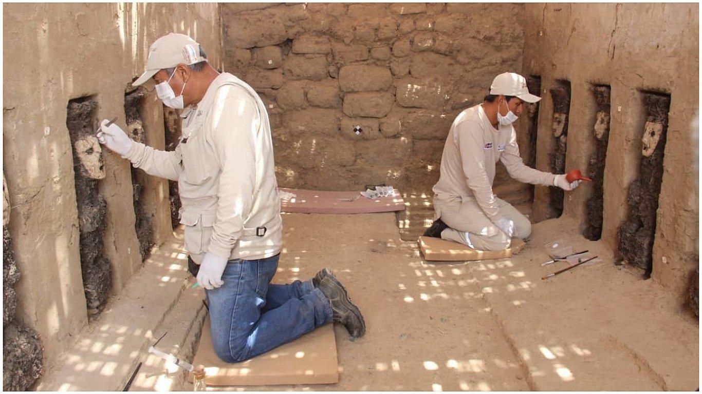 Hallan 19 ídolos de madera en Chan Chan (FOTOS) 