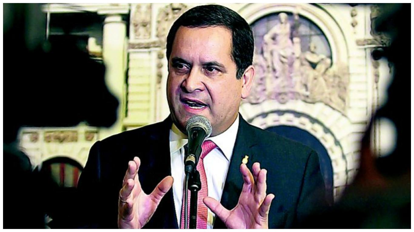 ​Iberico afirma que congresistas no pueden renunciar a inmunidad