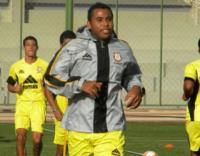 Donny Neyra: " Son dos meses que no nos pagan, así no se puede jugar"