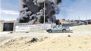 Desconocidos provocan incendio de gran proporción en Sabandía