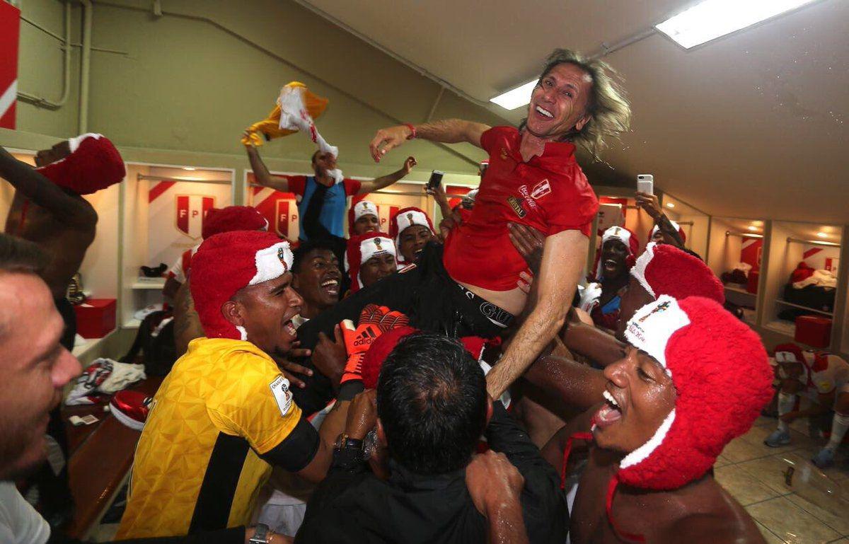 LIMA, 15 DE NOVIEMBRE DEL 2017CELEBRACION EN EL CAMERINO POR LA CLASIFICACION DE PERU AL MUNDIAL RUSIA 2008. ESTADIO NACIONAL.FOTOS: FEDERACION DE FUTBOL DEL PERU