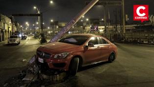 Conductor estrella su auto contra poste de luz e intenta escapar en San Luis (VIDEO)