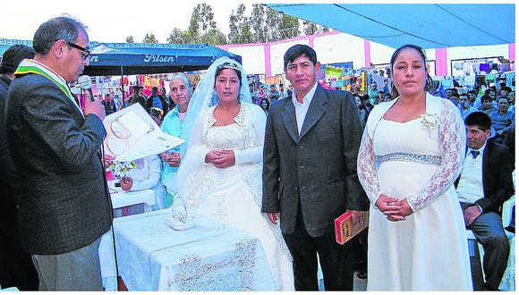​Siete parejas se juran amor eterno dentro del penal de Huancayo