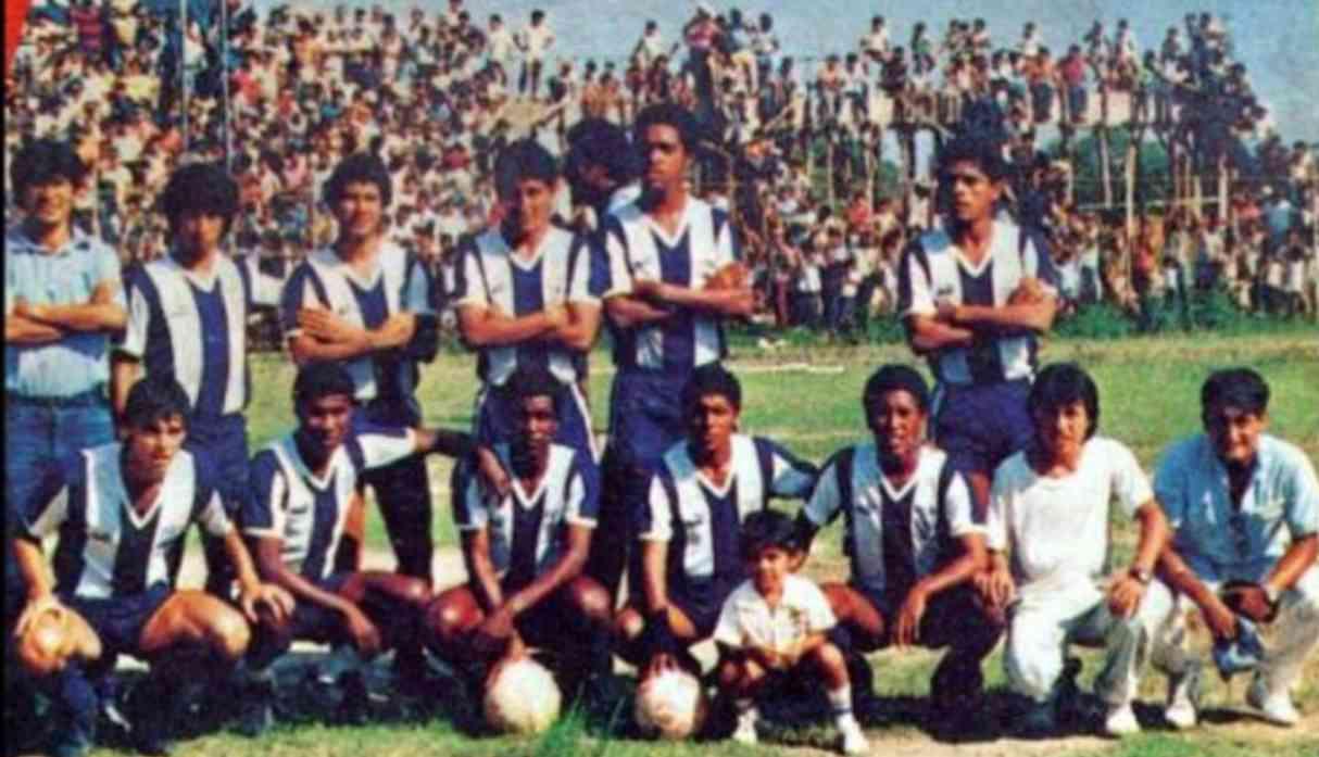 El mensaje de Universitario a las víctima del accidente aéreo de Alianza Lima. (Foto: Revista Sí - Internet)