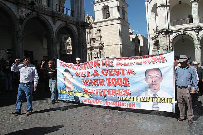Con marcha recordaron el "arequipazo" del 2002