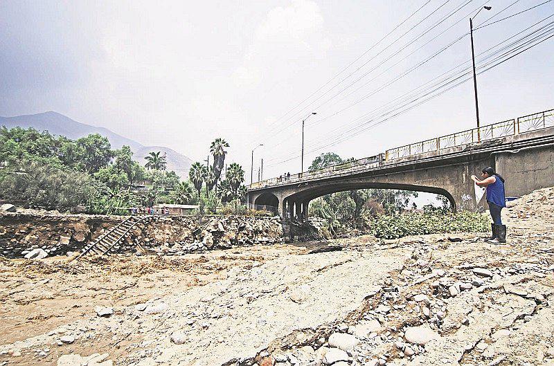 Río Rímac: Puente Los Ángeles también está a punto de colapsar por incremento de caudal