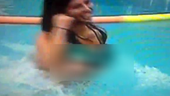 Verano Extremo: Claudia Ramírez pasó mal momento al mostrar sus pechos