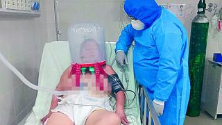 Hospital Demarini de Chanchamayo  usa “cascos” para pacientes COVID-19 ante falta de ventiladores mecánicos 