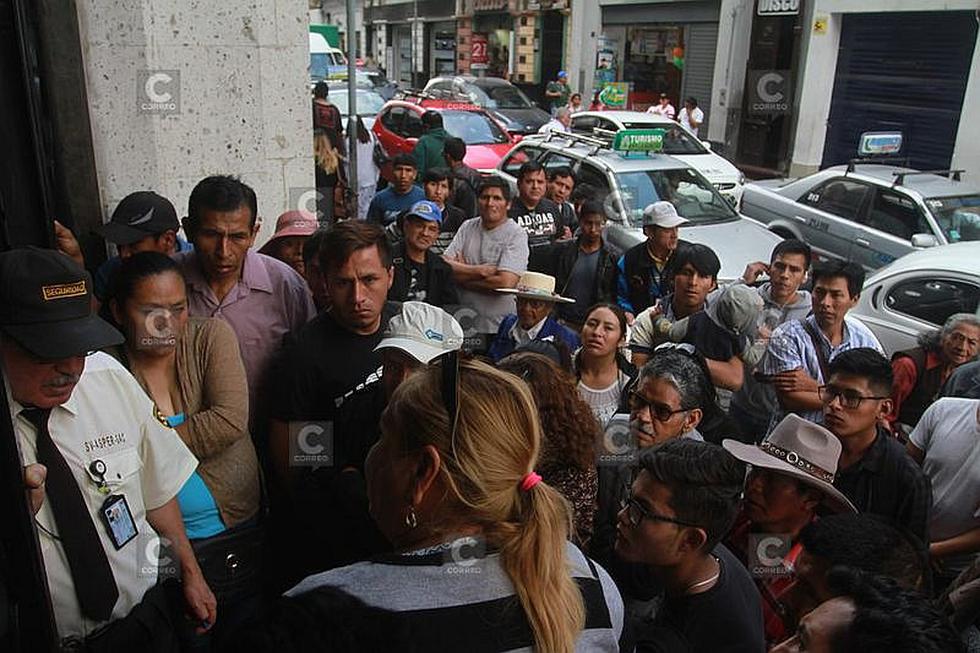 2 mil 600 personas en Arequipa afectadas por la caída del sistema del Reniec
