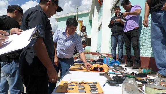 Huánuco: reos por robo y homicidio, son sorprendidos portando celulares