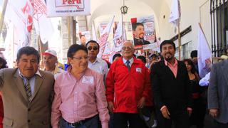 Elmer Cáceres y Lucho Cáceres irán juntos a votar