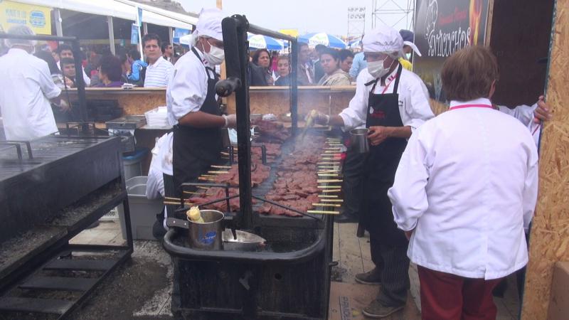 Mistura 2013: Una vuelta por el mundo del anticucho (VIDEO)