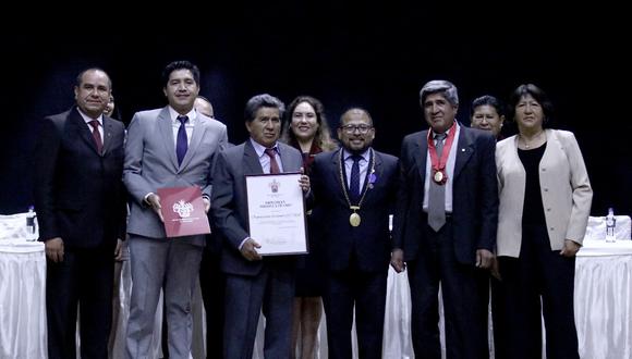 Municipalidad de Arequipa entregó diplomas a quienes aportan en la cultura de la ciudad
