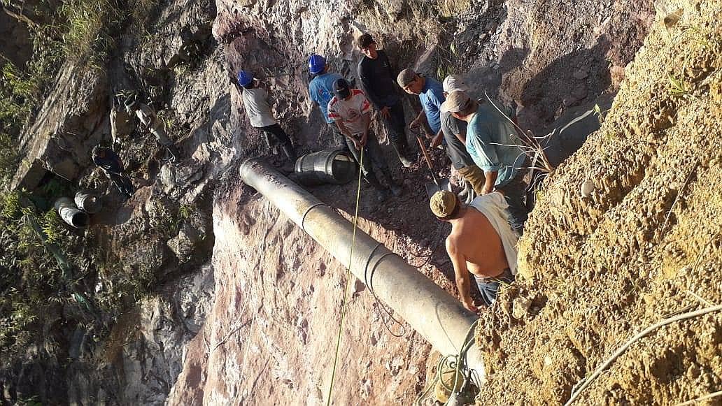 Deslizamiento de tierras arrasa tuberías y deja sin agua a Pichanaki (FOTOS)