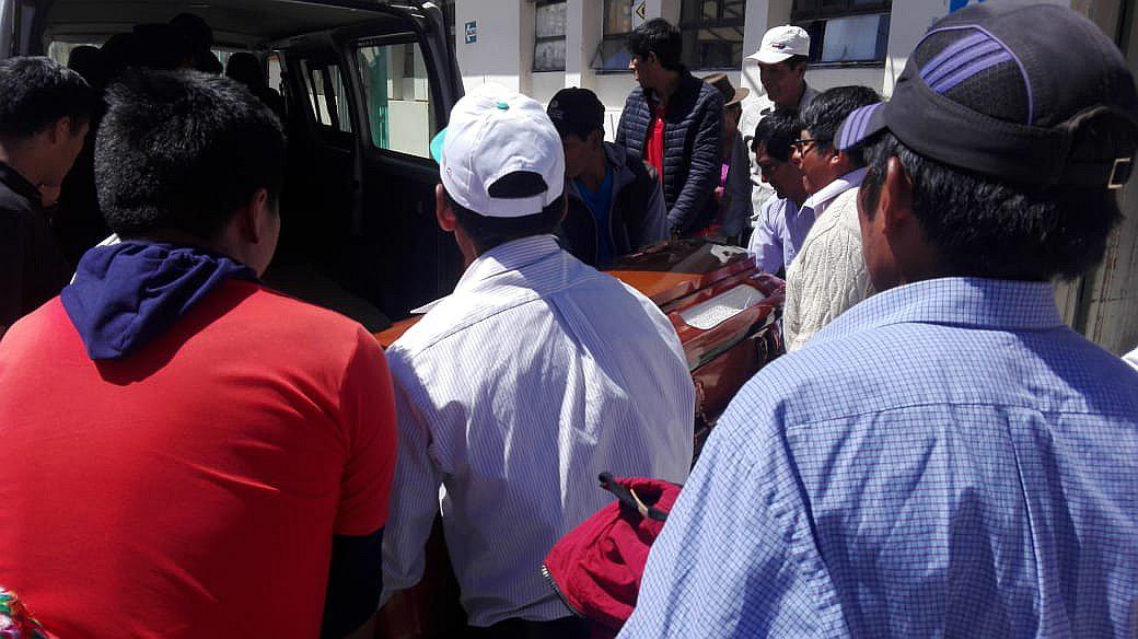 Toro 'loco' embiste y mata a teniente gobernador