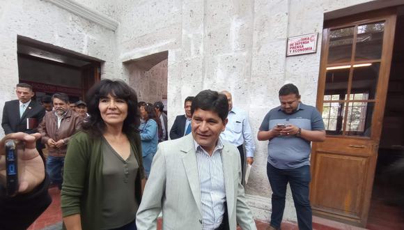 Gobernador y su esposa Luz Marina Zeballos en nueva investigación fiscal. (Foto: Difusión)